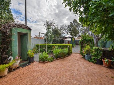 76 Hanbury Street, Kalgoorlie