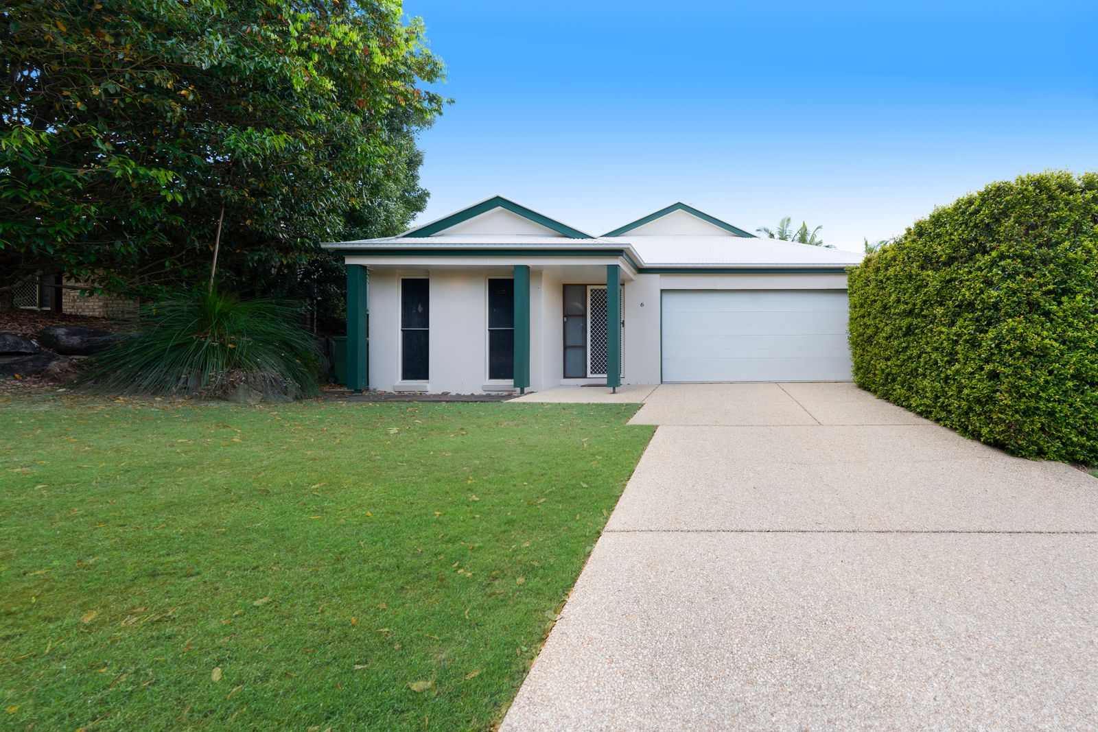 Photo 2 of 17, 6 Glenoak Avenue, Peregian Springs