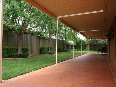 11 Ken McMullen Place, Dubbo