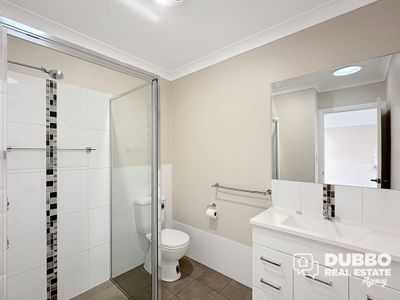 1 / 15 Samuels Street , Dubbo