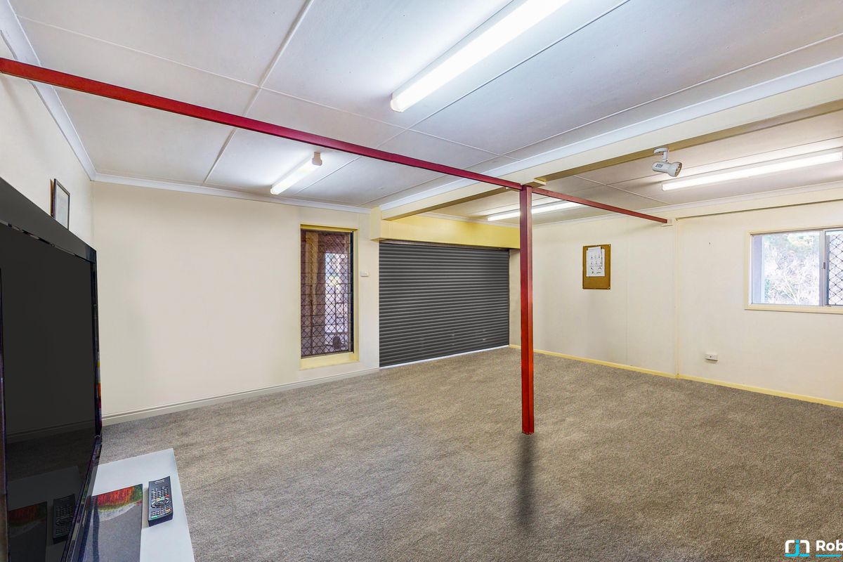 42 Hillview Lane, Pomona