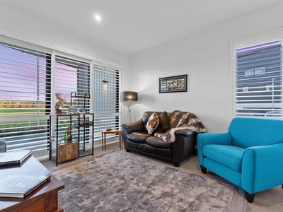 22 Catalina Bay Drive, Hobsonville