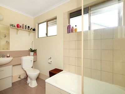219 / 24 Lake Weyba Drive, Noosaville