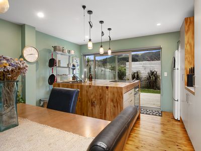 25A Bell Street, Tawa