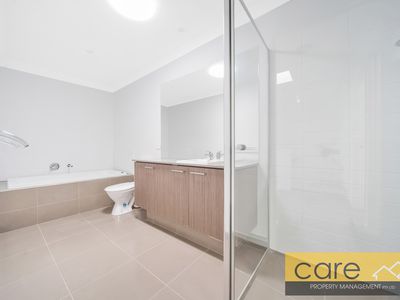 5 Vendeen Walk, Clyde North