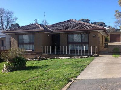 9 Treasure Street, Castlemaine