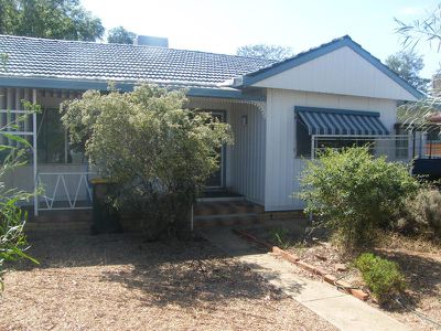 19 Crouch Street, Forbes