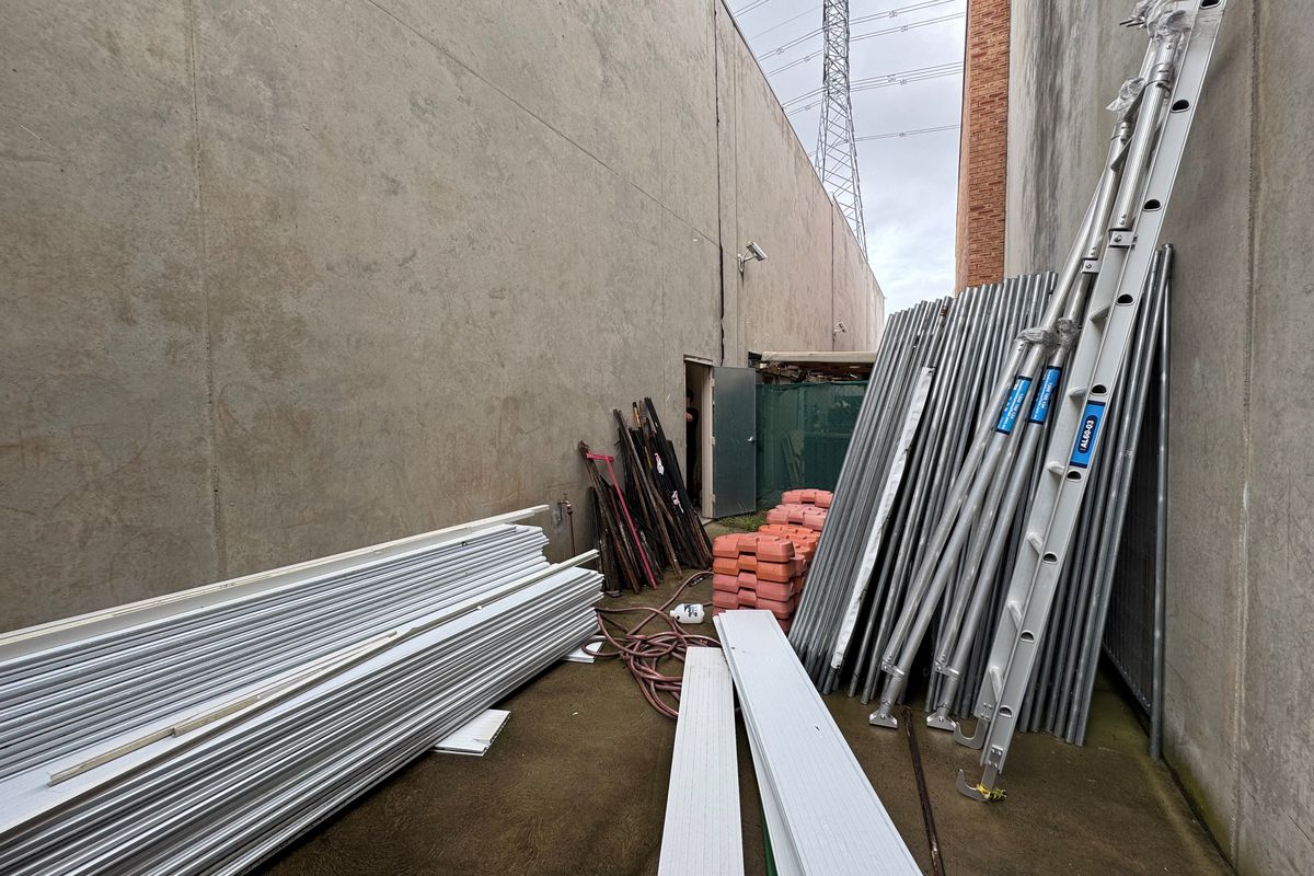 Unit 12 / 7-9 Production Road, Taren Point