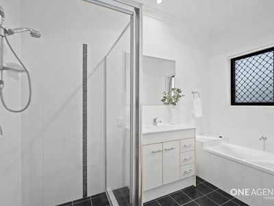 16 Emerson Close , Durack