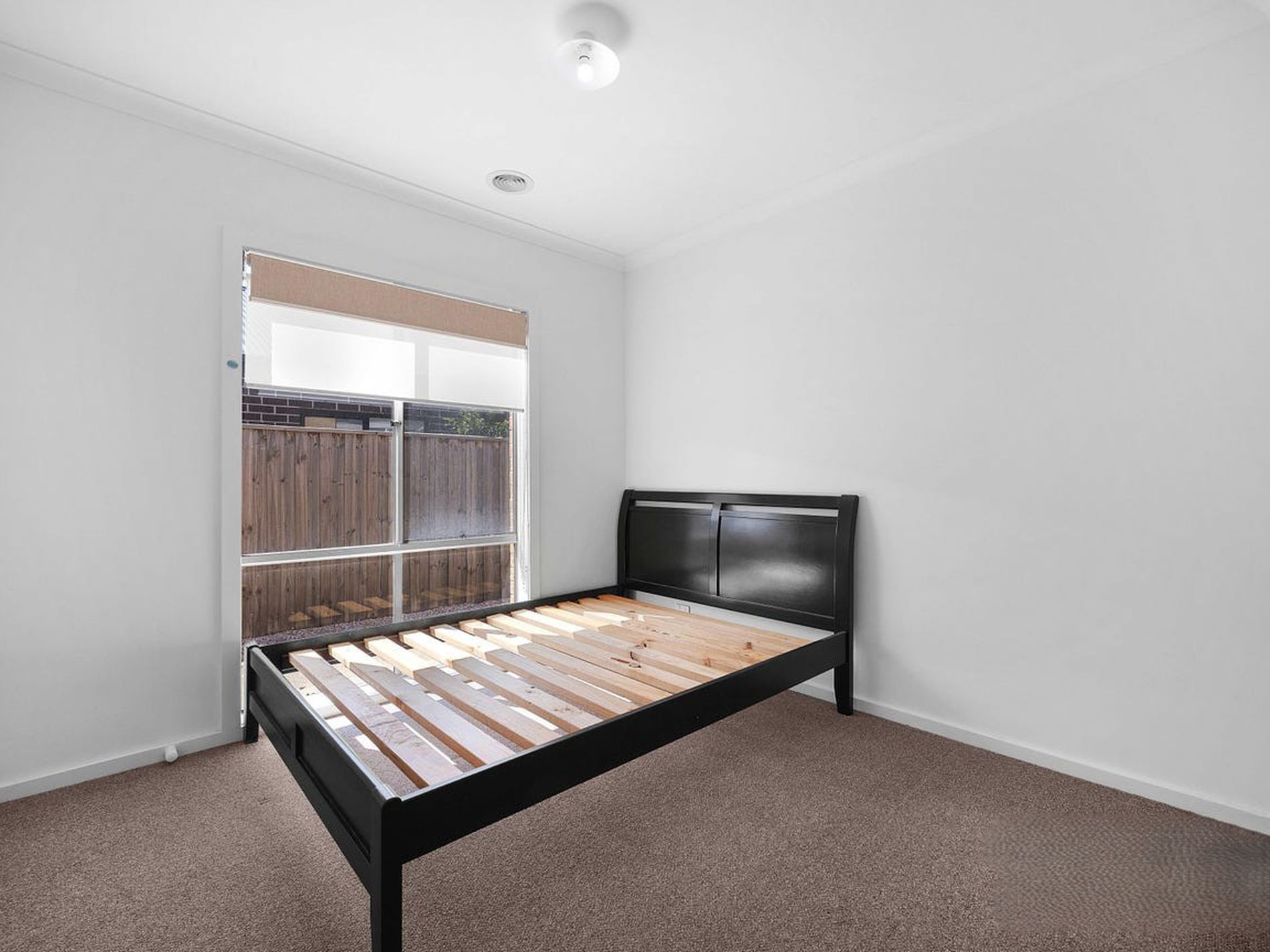 27 Rosewater Street, Manor Lakes