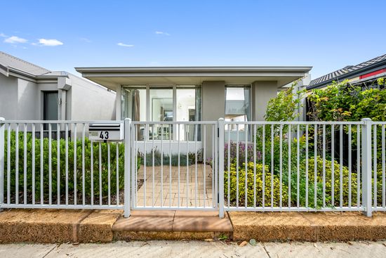 43 Sawooth Bend, Banksia Grove