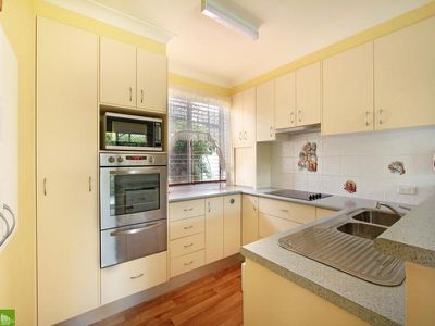 10 Jenail Place, Horsley