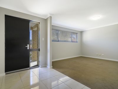 35 Roundhouse Parade, Jindalee