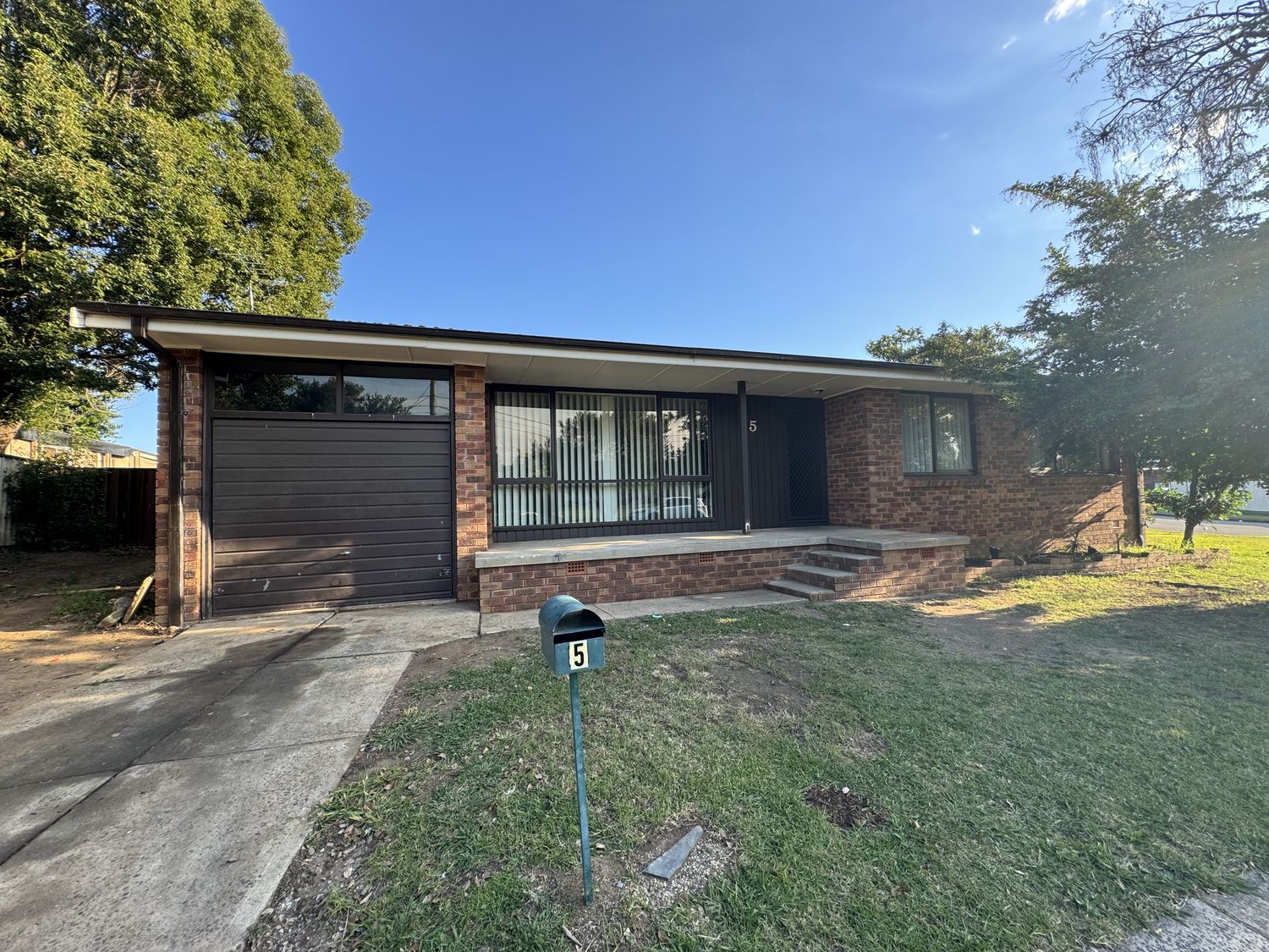 5 Eloura Street, Dharruk