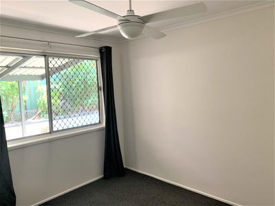 16 Crestview Street, Loganlea