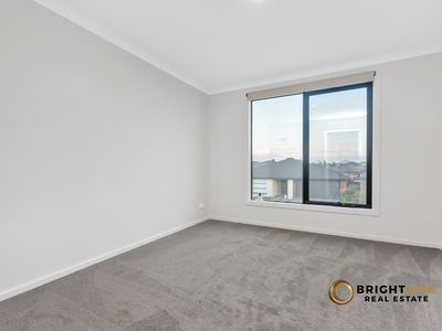 7 Guisard Way, Clyde North