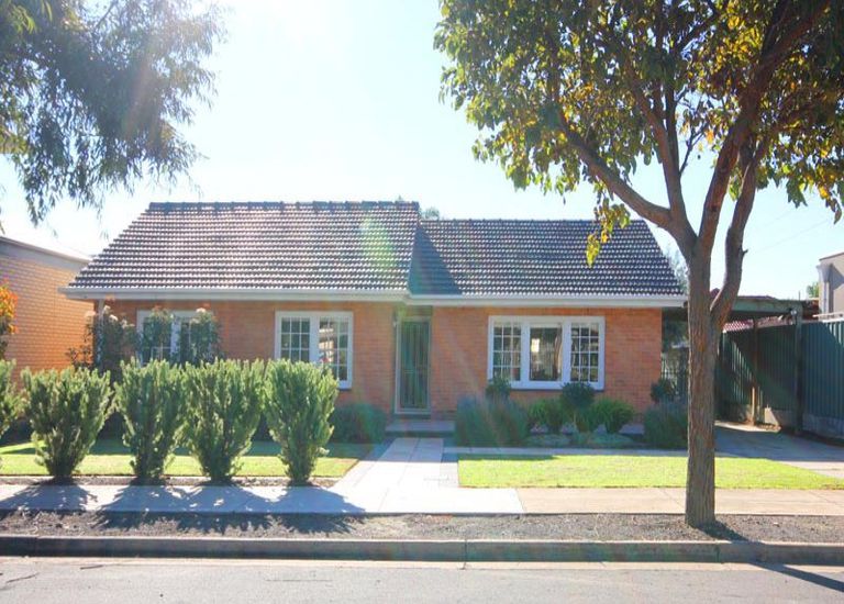 24 Freda Street, Netley