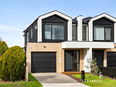 4b Bosco Terrace, Keilor Lodge