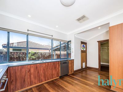 64 London Street, North Perth