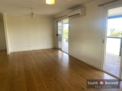 8 Rippingale Street, Moffatdale