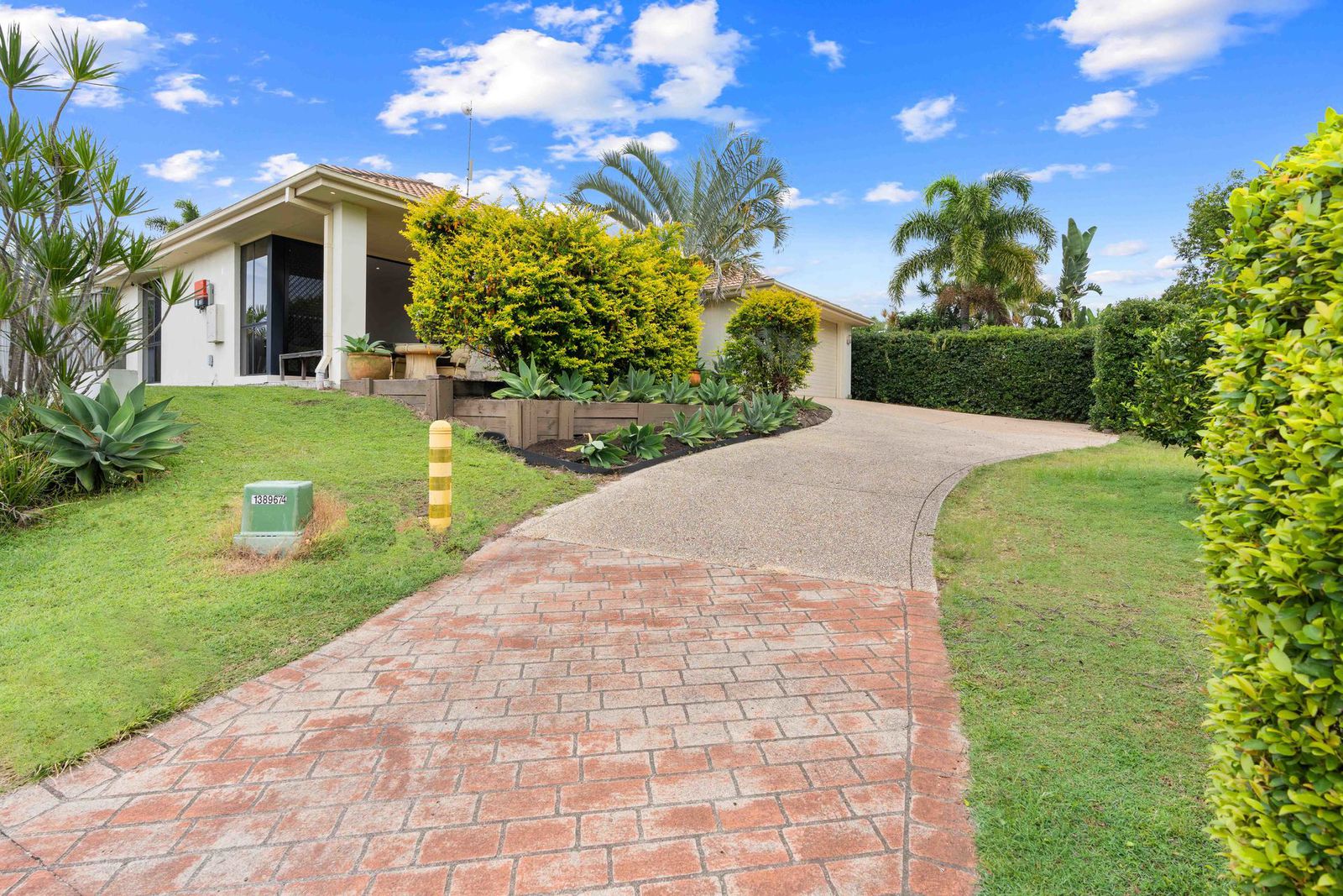 Photo 2 of 18, 10 Pennant Court, Peregian Springs