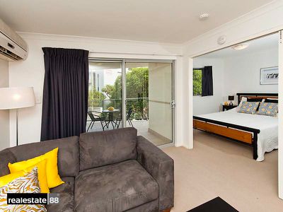 7  /  990 Wellington Street, West Perth