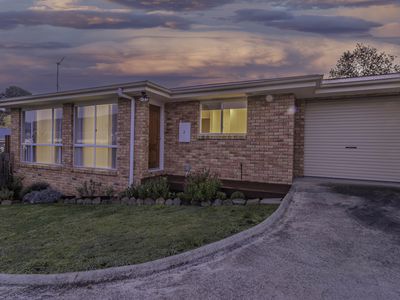 2 / 4 Walton Street, Huonville