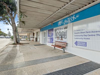 972 Logan Road, Holland Park West