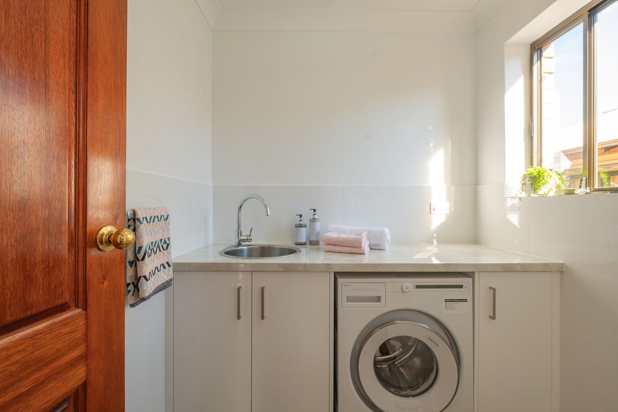 47 Monmouth Road, Westbourne Park