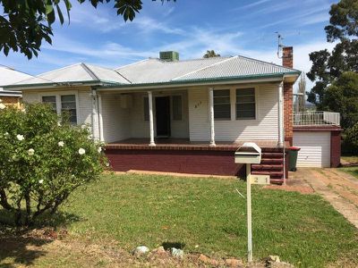 211 Carthage Street, Tamworth