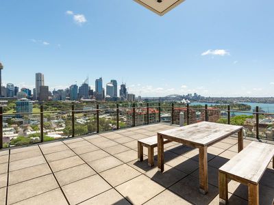 1102 / 2 Springfield Avenue, Potts Point