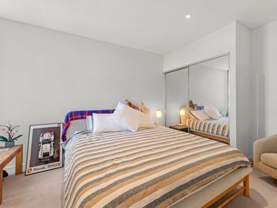 10414 / 320 MacArthur Avenue, Hamilton