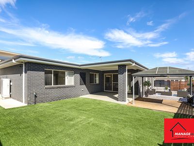 1 Harold Blair Crescent, Moncrieff