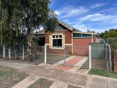 27 Elizabeth Street, Parkes