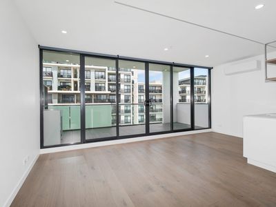 704 / 5 Olive York Way, Brunswick West