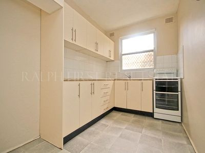 4 / 32 Hampden Road, Lakemba