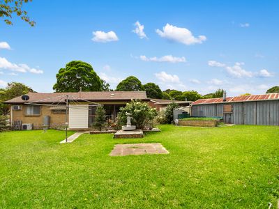 6 Indra Court, Sale