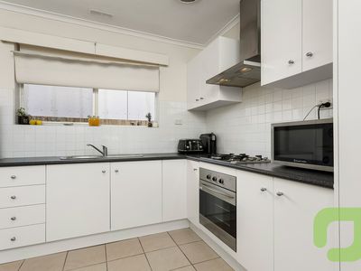 13/98 Railway Place, Williamstown