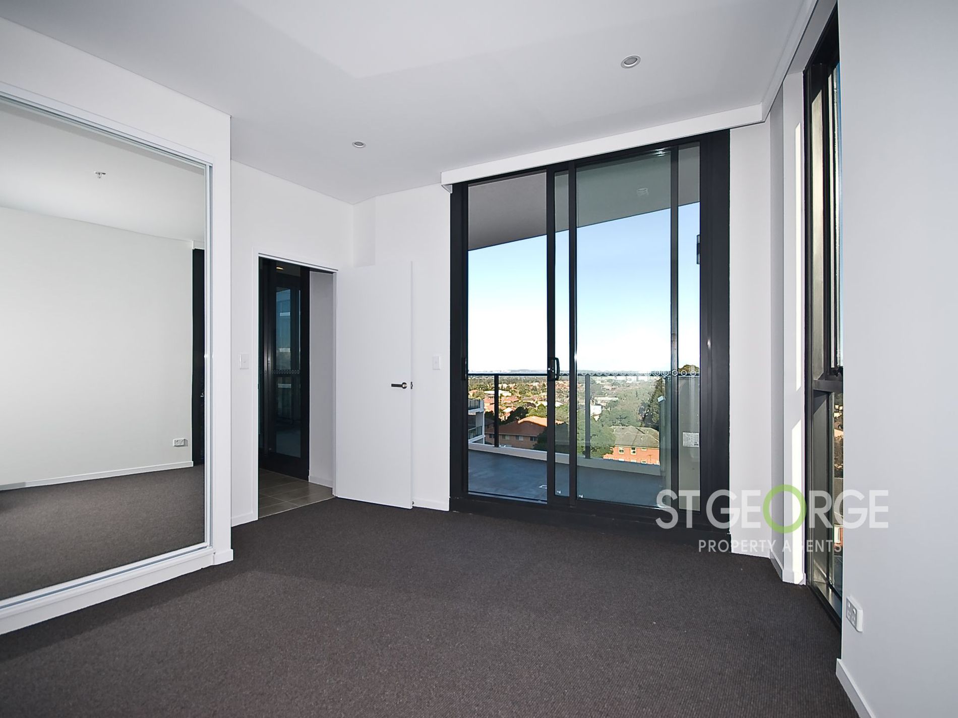 A710 / 258 Railway Parade, Kogarah