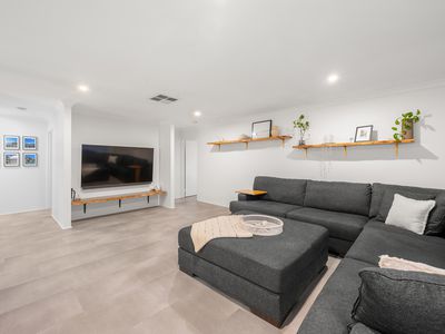 7 Jefferson Way, Piara Waters