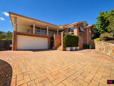 2 Camphorwood Close, Jerrabomberra