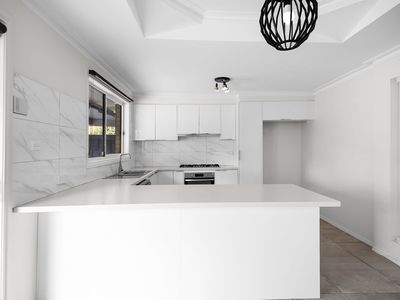 2 Saddington Avenue, Hoppers Crossing