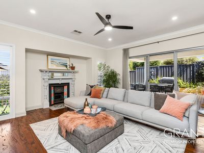 5 Gough Pl, Booragoon