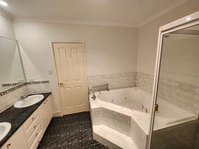 2 / 15 Teague Street, Burswood