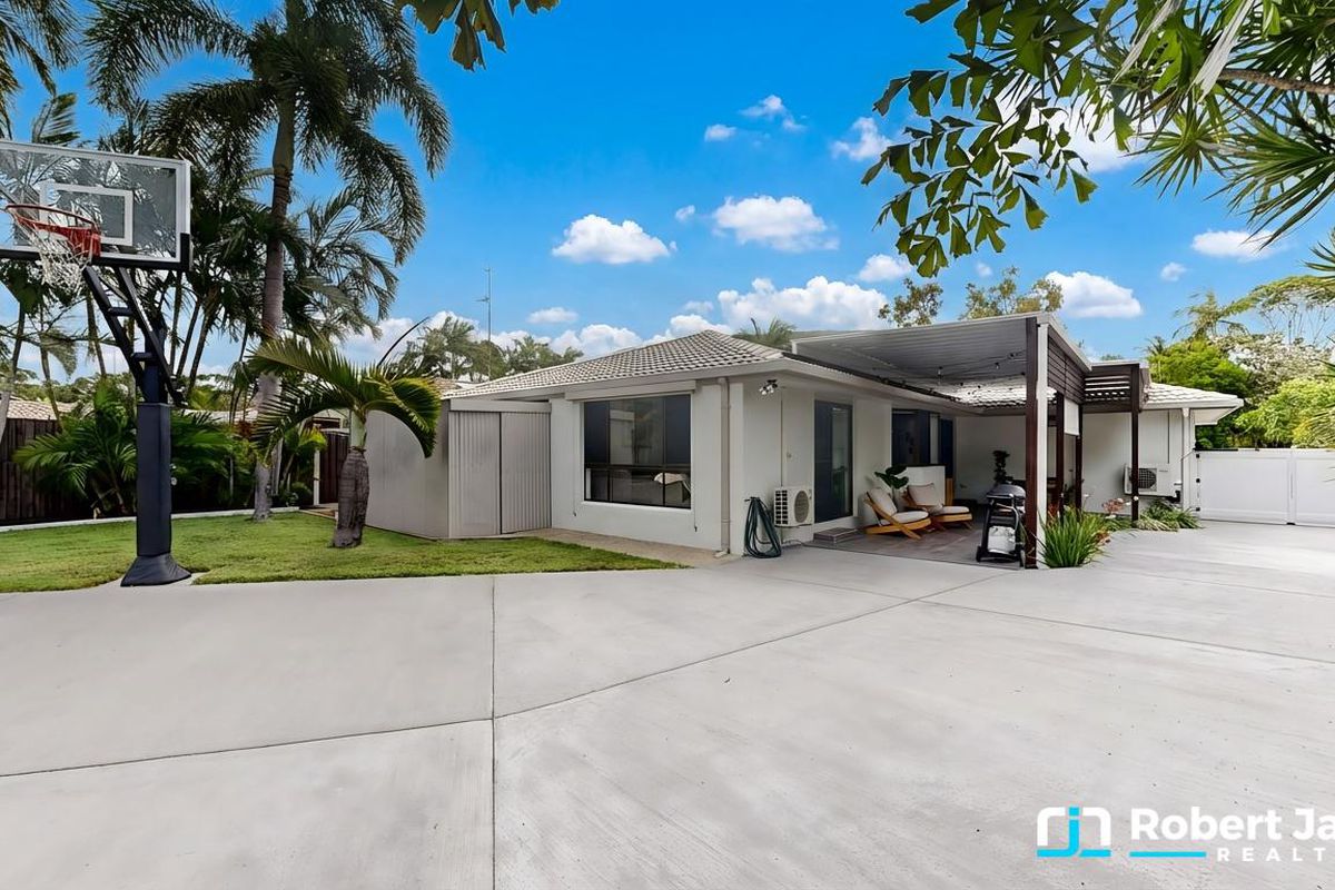 10 Spinnaker Drive, Mount Coolum
