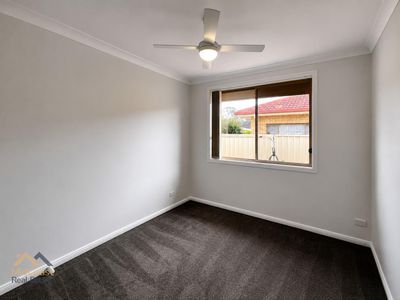 2 / 10 Robina Grove, Forster