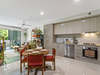 8309 / 55 Forbes Street, West End