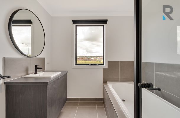 71 Monakeeba Blvd, Woodstock