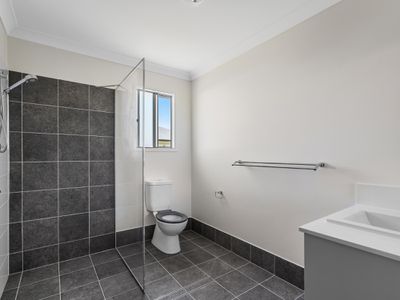 34 COOPER DRIVE, Collingwood Park