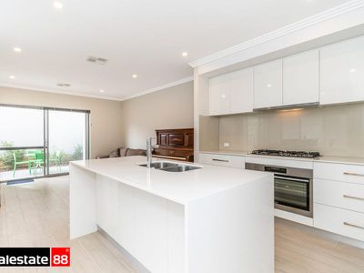 15 Fluorite Way, Carine